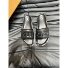 Louis Vuitton Slippers